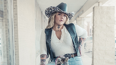 03-24 Elle King_380x214_2
